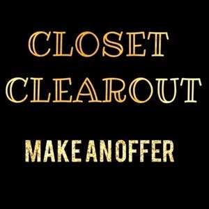 CLOSET CLEAR OUT!!  30% off $30 or more 
+ $4.99 shipping!!!!